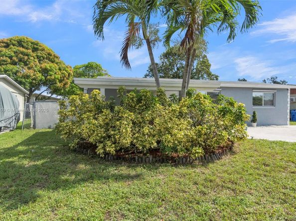 2771 NW 25th St, Fort Lauderdale FL 33311