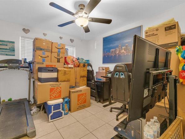 2771 NW 25th St, Fort Lauderdale FL 33311
