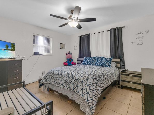 2771 NW 25th St, Fort Lauderdale FL 33311