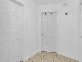 2771 NW 25th St, Fort Lauderdale FL 33311