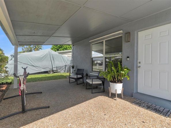 2771 NW 25th St, Fort Lauderdale FL 33311