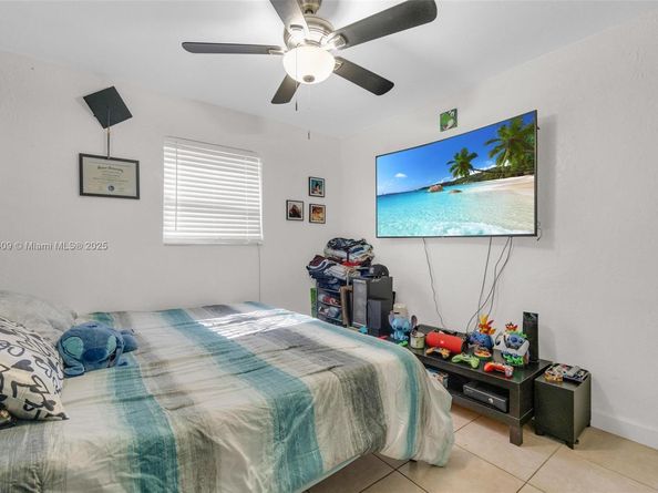 2771 NW 25th St, Fort Lauderdale FL 33311