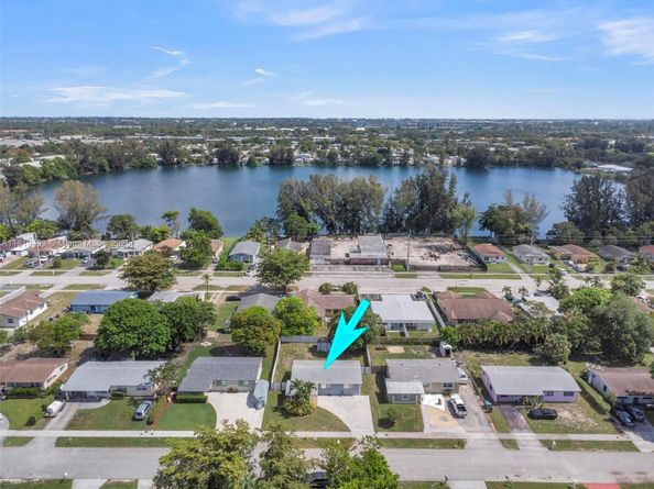 2771 NW 25th St, Fort Lauderdale FL 33311
