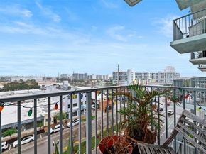 140 S Dixie Hwy 501, Hollywood FL 33020