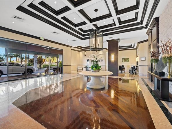 3598 Yacht Club Dr 602, Aventura FL 33180