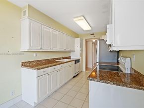 3598 Yacht Club Dr 602, Aventura FL 33180