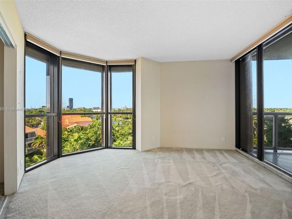 3598 Yacht Club Dr 602, Aventura FL 33180