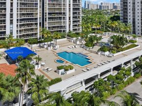 3598 Yacht Club Dr 602, Aventura FL 33180