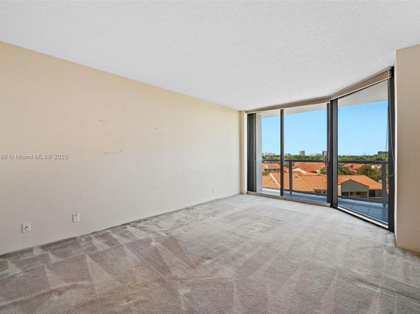 3598 Yacht Club Dr 602, Aventura FL 33180