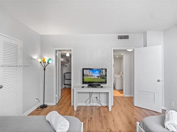 3801 S Ocean 2Z, Hollywood FL 33019