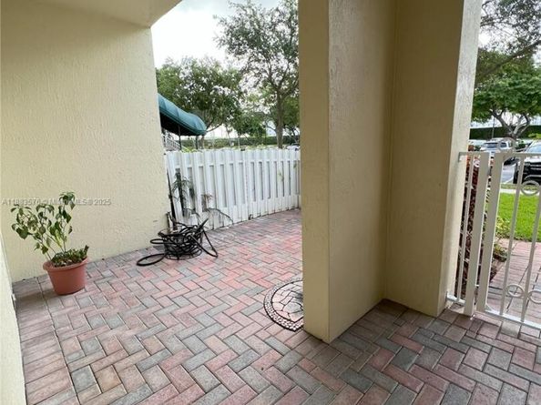 10710 NW 66th St 111, Doral FL 33178