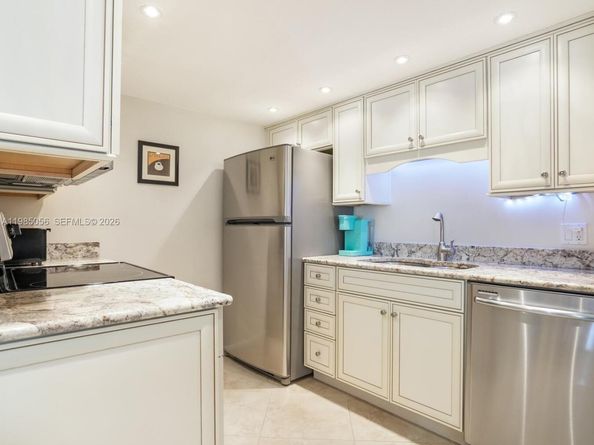 614 Executive Center Dr 102, West Palm Beach FL 33401