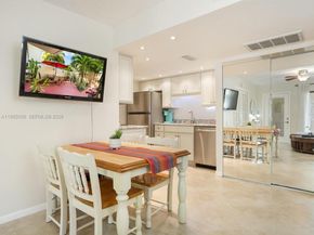 614 Executive Center Dr 102, West Palm Beach FL 33401