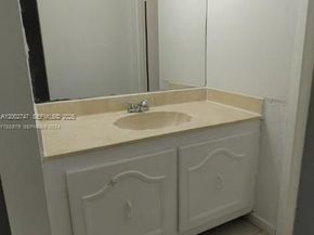 2935 NE 163rd St 4Q, North Miami Beach FL 33160