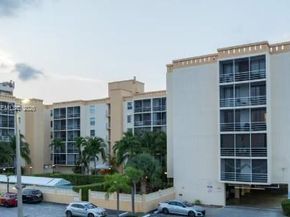 2935 NE 163rd St 4Q, North Miami Beach FL 33160