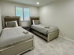 40 NW 125th St, North Miami FL 33168