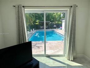 40 NW 125th St, North Miami FL 33168