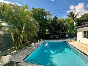 40 NW 125th St, North Miami FL 33168