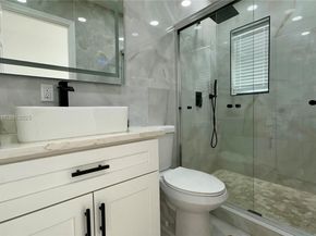 40 NW 125th St, North Miami FL 33168