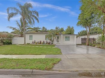 40 NW 125th St