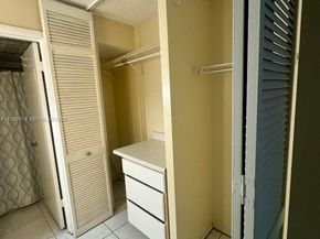 3720 Inverrary Dr 1N, Lauderhill FL 33319