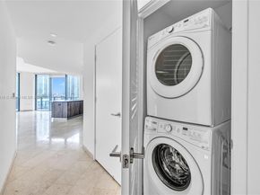 68 SE 6th St 712, Miami FL 33131