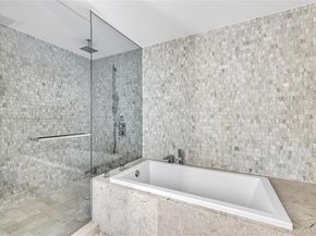 68 SE 6th St 712, Miami FL 33131