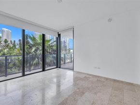 68 SE 6th St 712, Miami FL 33131