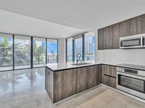 68 SE 6th St 712, Miami FL 33131