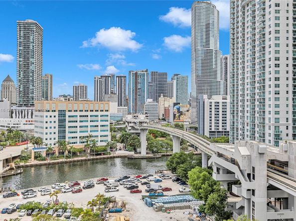 68 SE 6th St 712, Miami FL 33131