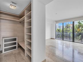 68 SE 6th St 712, Miami FL 33131