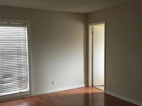 5512 Courtyard Dr 5512, Pompano Beach FL 33063
