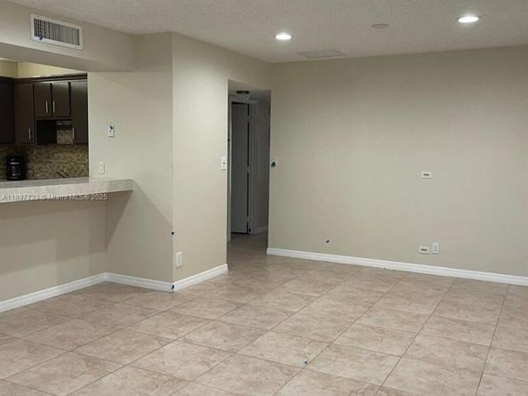 5512 Courtyard Dr 5512, Pompano Beach FL 33063