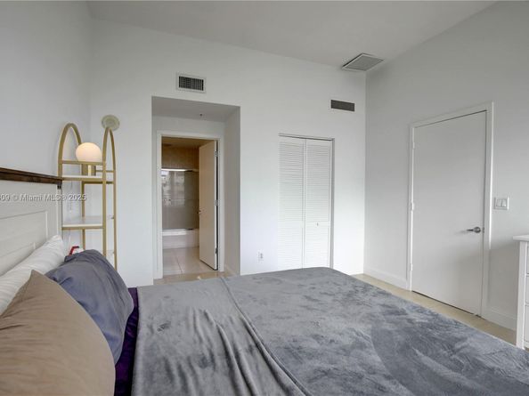 3470 E Coast Ave H0604, Miami FL 33137