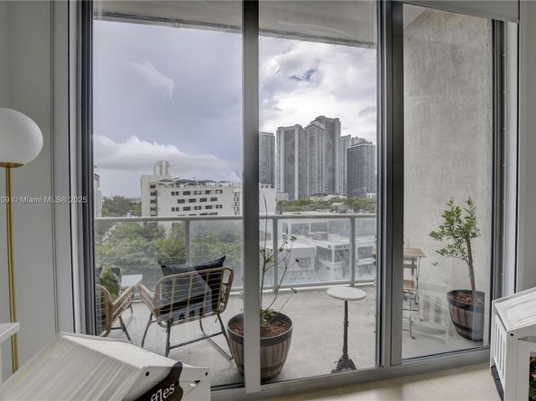 3470 E Coast Ave H0604, Miami FL 33137