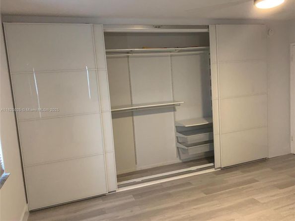 2555 NE 11th St 509, Fort Lauderdale FL 33304