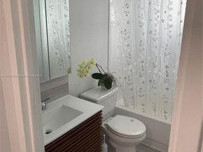 2555 NE 11th St 509, Fort Lauderdale FL 33304