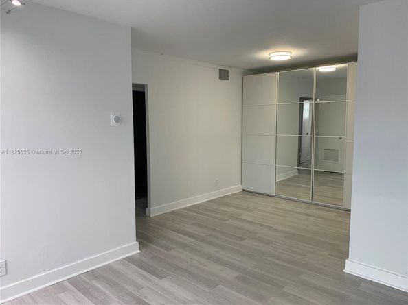 2555 NE 11th St 509, Fort Lauderdale FL 33304