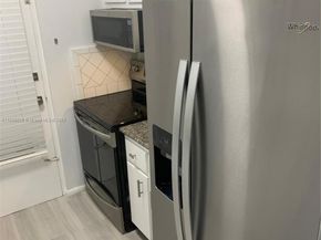 2555 NE 11th St 509, Fort Lauderdale FL 33304