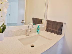 8901 Hollybrook 206, Hollywood FL 33025