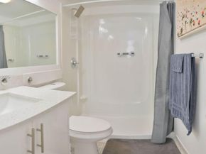 8901 Hollybrook 206, Hollywood FL 33025