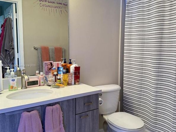 5015 Wiles Rd 207, Coconut Creek FL 33073