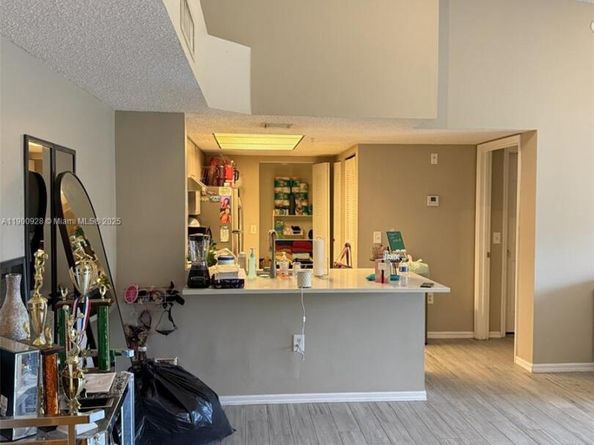 5015 Wiles Rd 207, Coconut Creek FL 33073