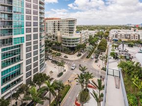 121 NE 34 St 901, Miami FL 33137