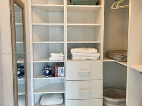 121 NE 34 St 901, Miami FL 33137