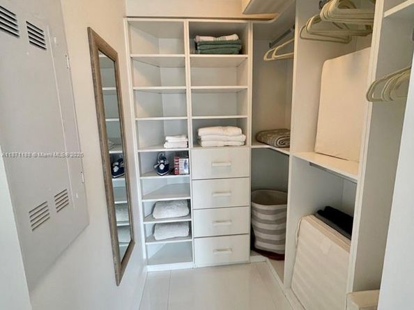 121 NE 34 St 901, Miami FL 33137