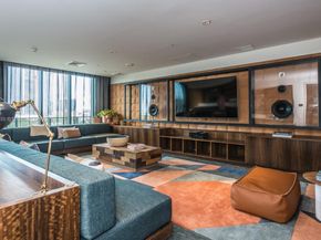 121 NE 34 St 901, Miami FL 33137