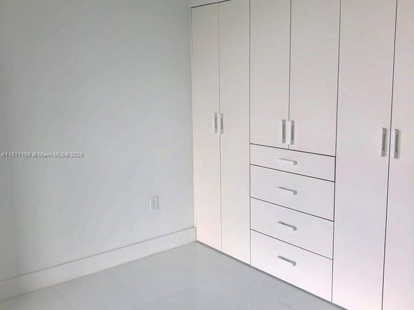 121 NE 34 St 901, Miami FL 33137