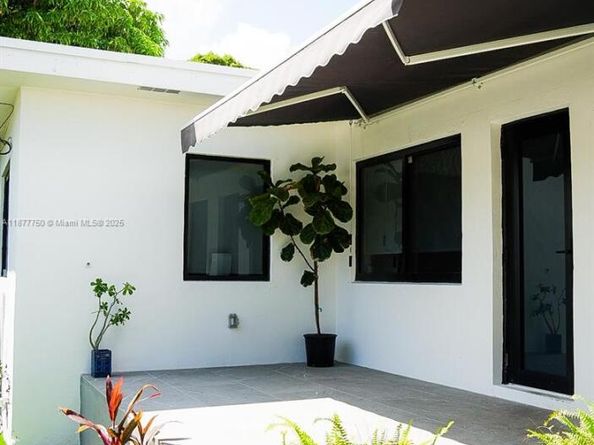 1600 SW 17th Ave, Miami FL 33145