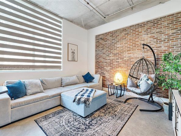 Undisclosed Address #A11908939, Hollywood FL 33020